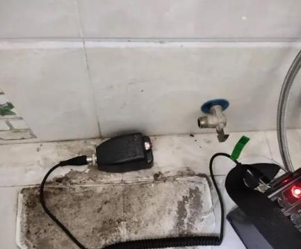 泰兴屋顶漏水维修公司分享下卫生间漏水的危害及解决方法